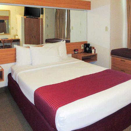 Quality Inn & Suites Robbinsville Exterior foto