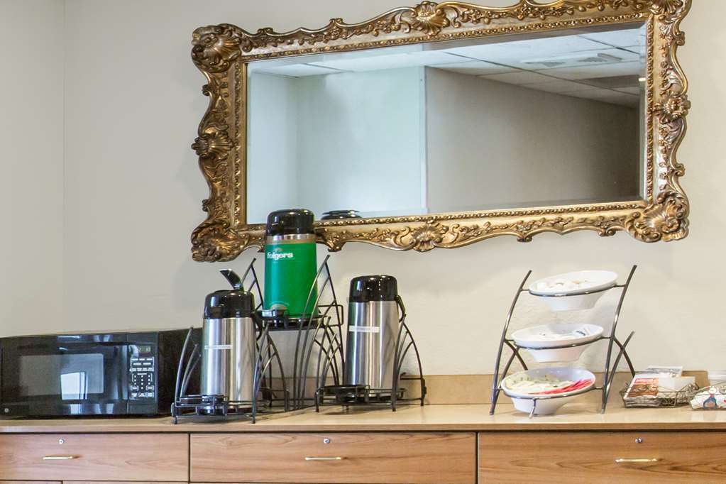Quality Inn & Suites Robbinsville Instalações foto